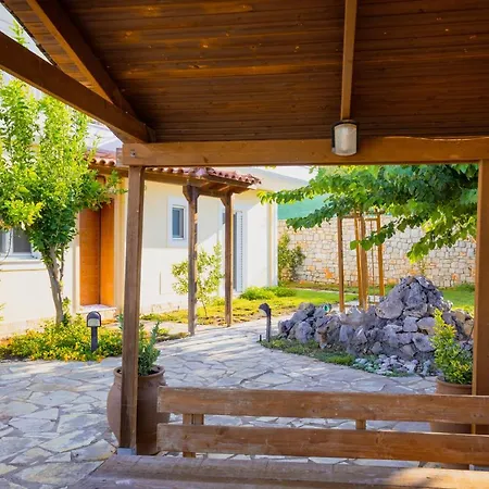 Apartment Pano's House Akrogiali