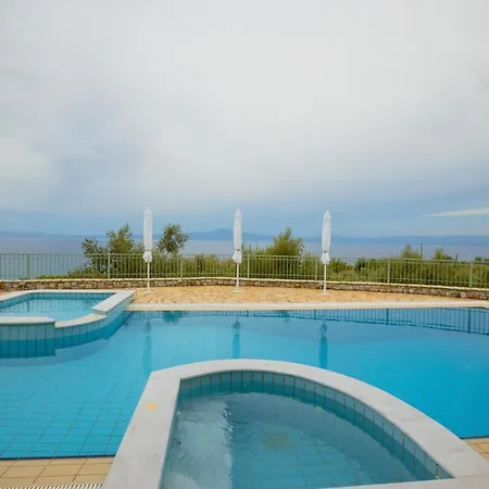 Pano's House Apartment Akrogiali